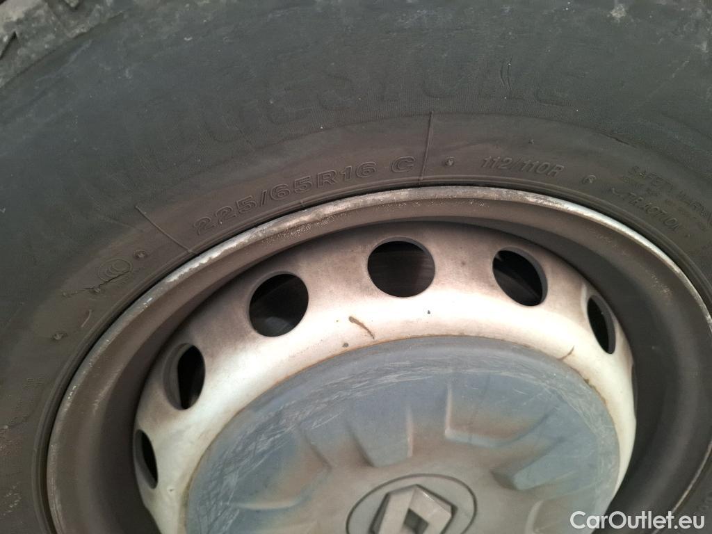  Renault  Master  III Fourgon L1H1 2 8 Grand Confort 2.3 dCi 135CV BVM6 E6dT #41