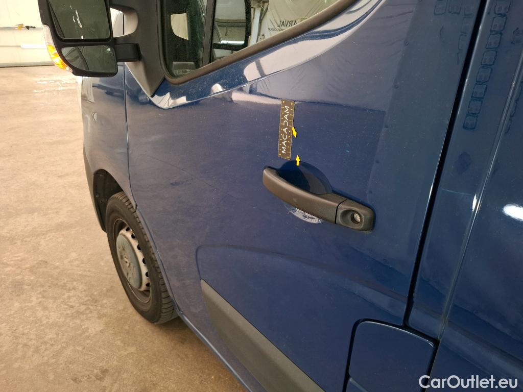  Renault  Master  III Fourgon L1H1 2 8 Grand Confort 2.3 dCi 135CV BVM6 E6dT #80