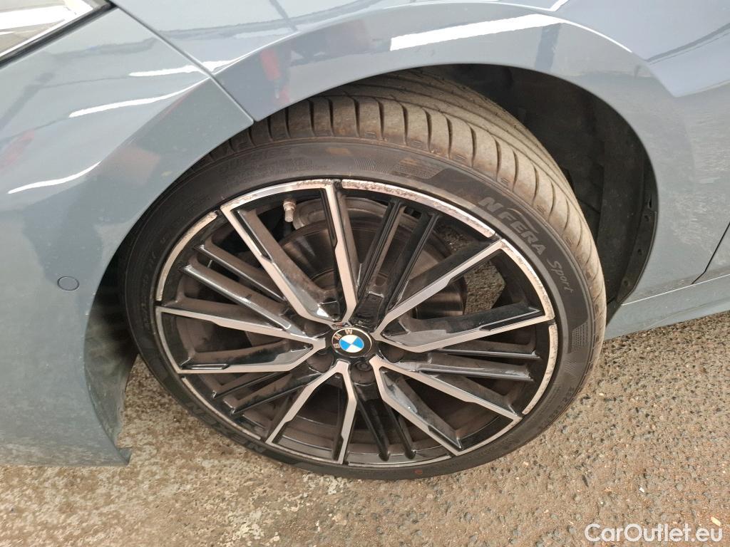  Bmw  Serie 1 BMW Série 1 / 2019 / 5P / Berline 118i DKG7 M Sport #4