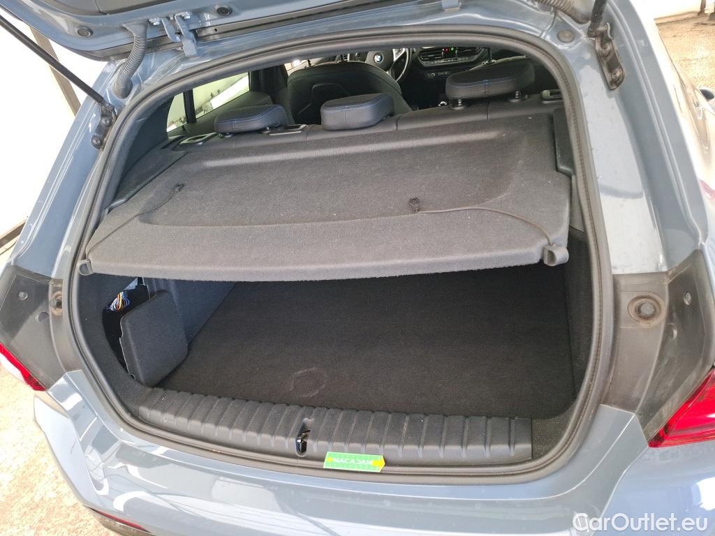  Bmw  Serie 1 BMW Série 1 / 2019 / 5P / Berline 118i DKG7 M Sport #19