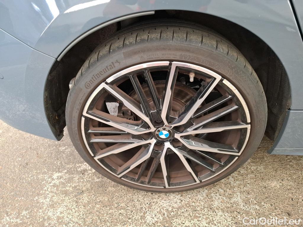  Bmw  Serie 1 BMW Série 1 / 2019 / 5P / Berline 118i DKG7 M Sport #10