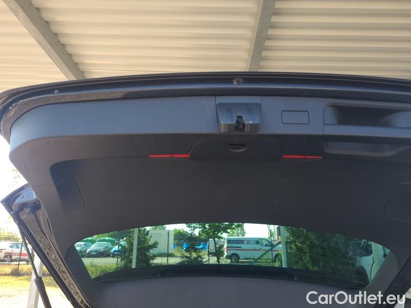  Volkswagen  Passat  Variant (CJ5) (2023) Pas.Var.2.0TDI 110 Elegance AT #11