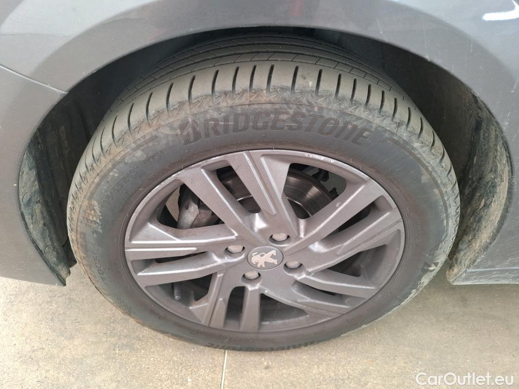  Peugeot  208 PEUGEOT  / 2019 / 5P / Berline Puretech 75 S&S Active Business #32