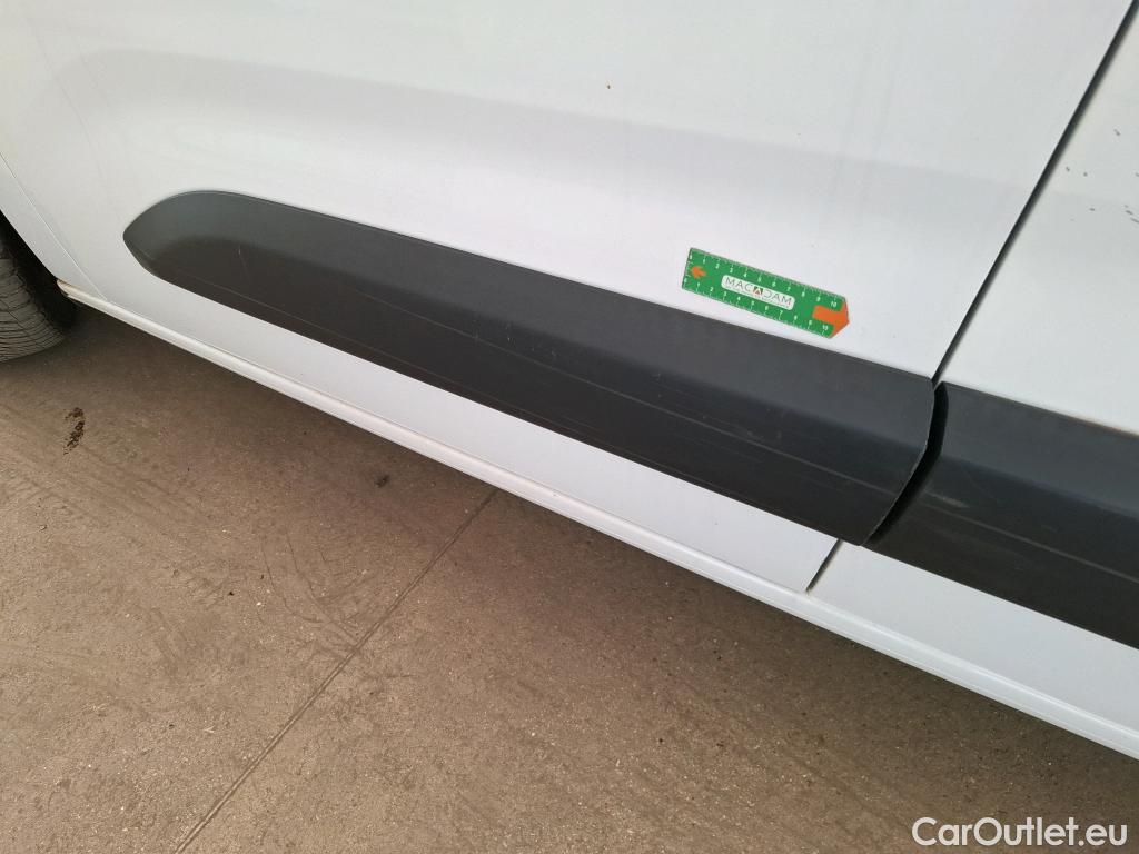  Citroen  Berlingo CITROEN  / 2018 / 4P / Fourgonnette M 1000kg PureTech 110 BVM6 Driver (Ex 844P) #11