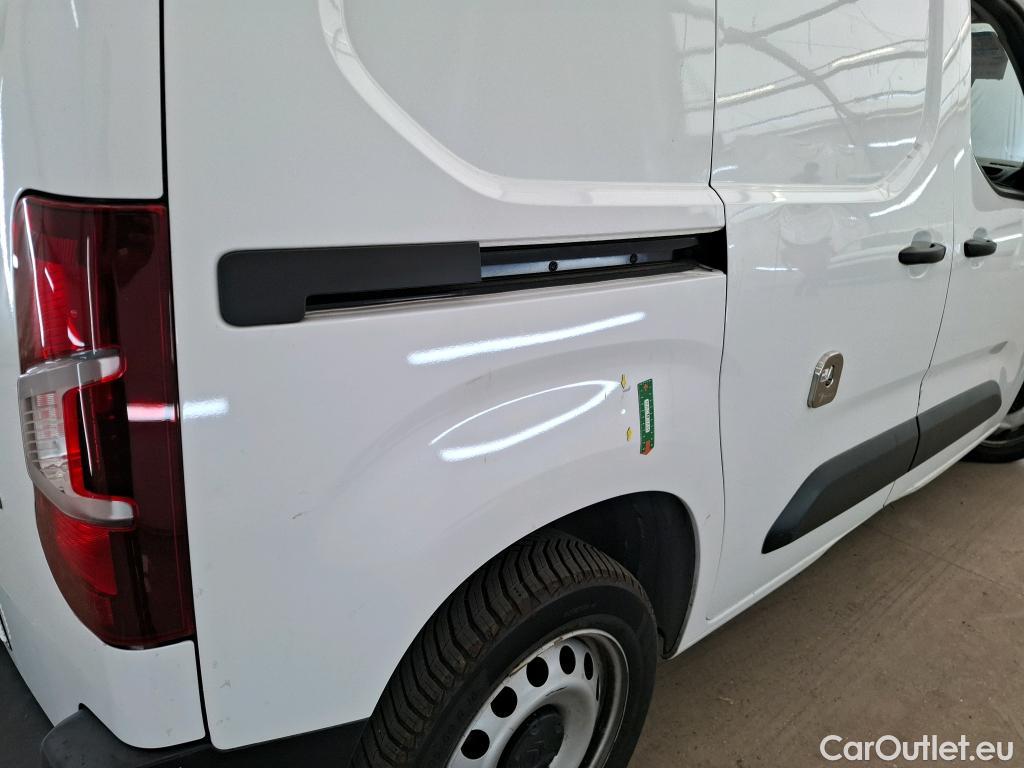  Citroen  Berlingo CITROEN  / 2018 / 4P / Fourgonnette M 1000kg PureTech 110 BVM6 Driver (Ex 844P) #16