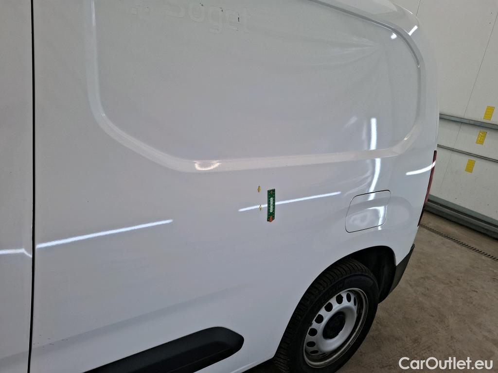  Citroen  Berlingo CITROEN  / 2018 / 4P / Fourgonnette M 1000kg PureTech 110 BVM6 Driver (Ex 844P) #13