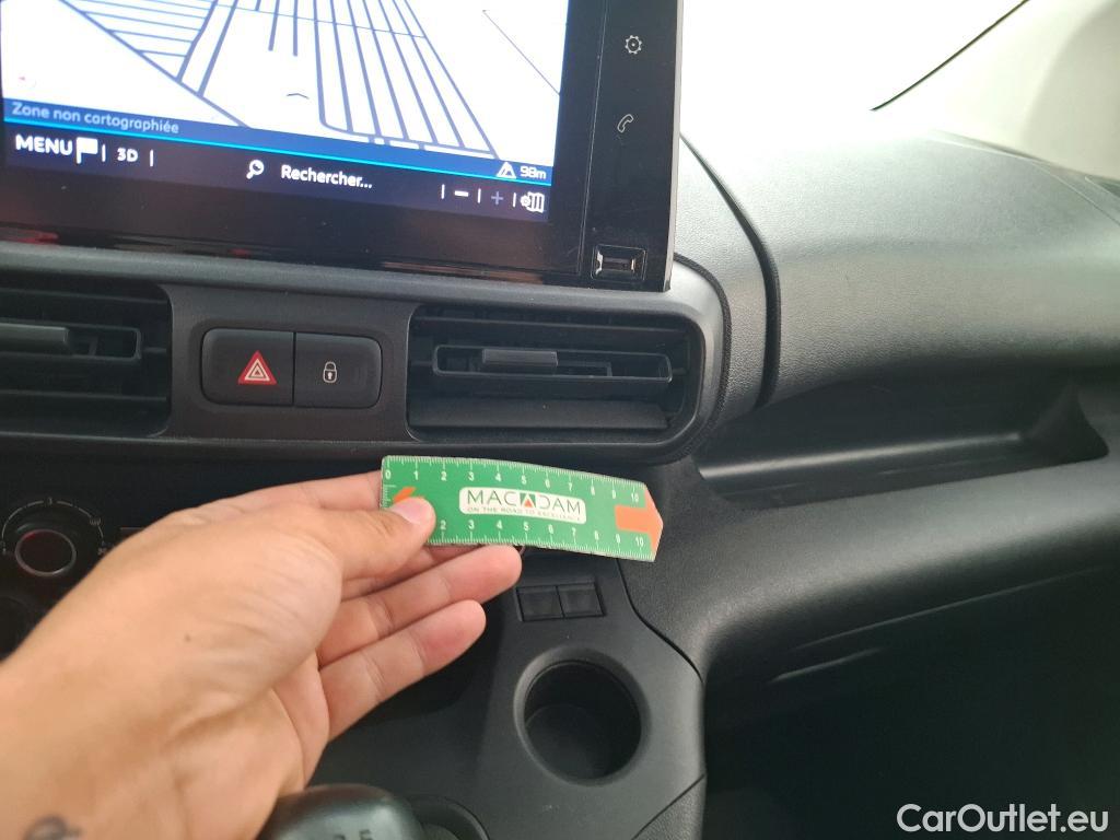 Citroen  Berlingo CITROEN  / 2018 / 4P / Fourgonnette M 1000kg PureTech 110 BVM6 Driver (Ex 844P) #18