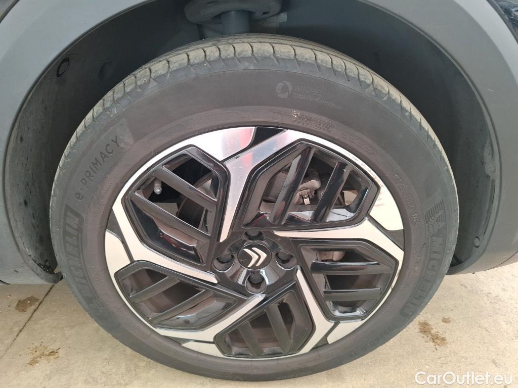  Citroen  C4 CITROEN  X / 2022 / 4P / Berline PureTech 130 S&S EAT8 Shine #42