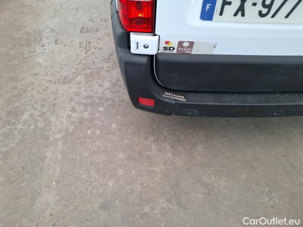  Renault  Master  III Fourgon L3H2 3 5 Grand Confort dCi 135CV BVM6 E6dT #82