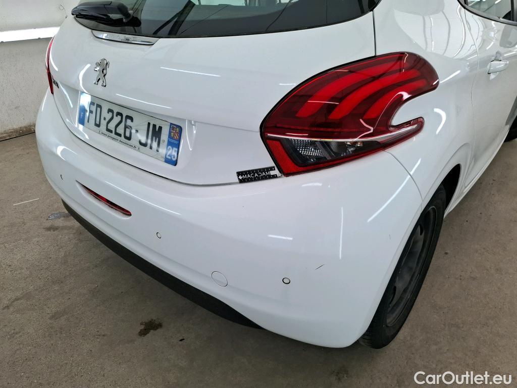  Peugeot  208  Signature 1.2 PureTech 80CV BVM5 E6dT #23