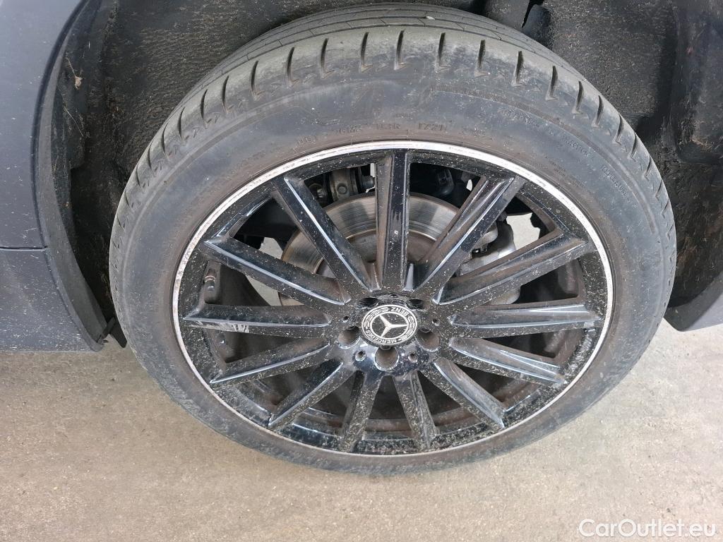  Mercedes  GLB MERCEDES-BENZ  / 2019 / 5P / SUV  200 d AMG Line #36