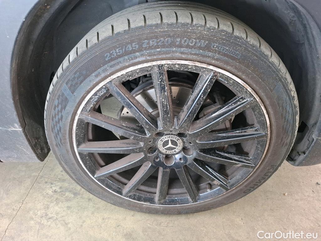  Mercedes  GLB MERCEDES-BENZ  / 2019 / 5P / SUV  200 d AMG Line #44