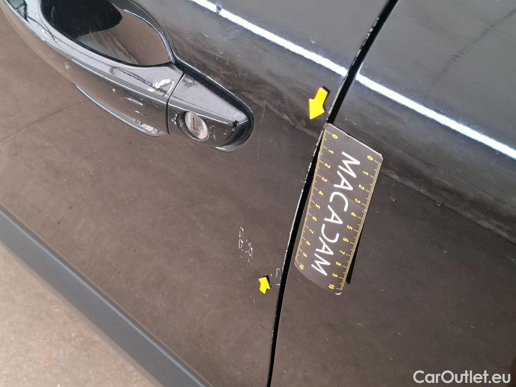  Citroen  C4 CITROEN  X / 2022 / 4P / Berline PureTech 130 S&S EAT8 Shine #3