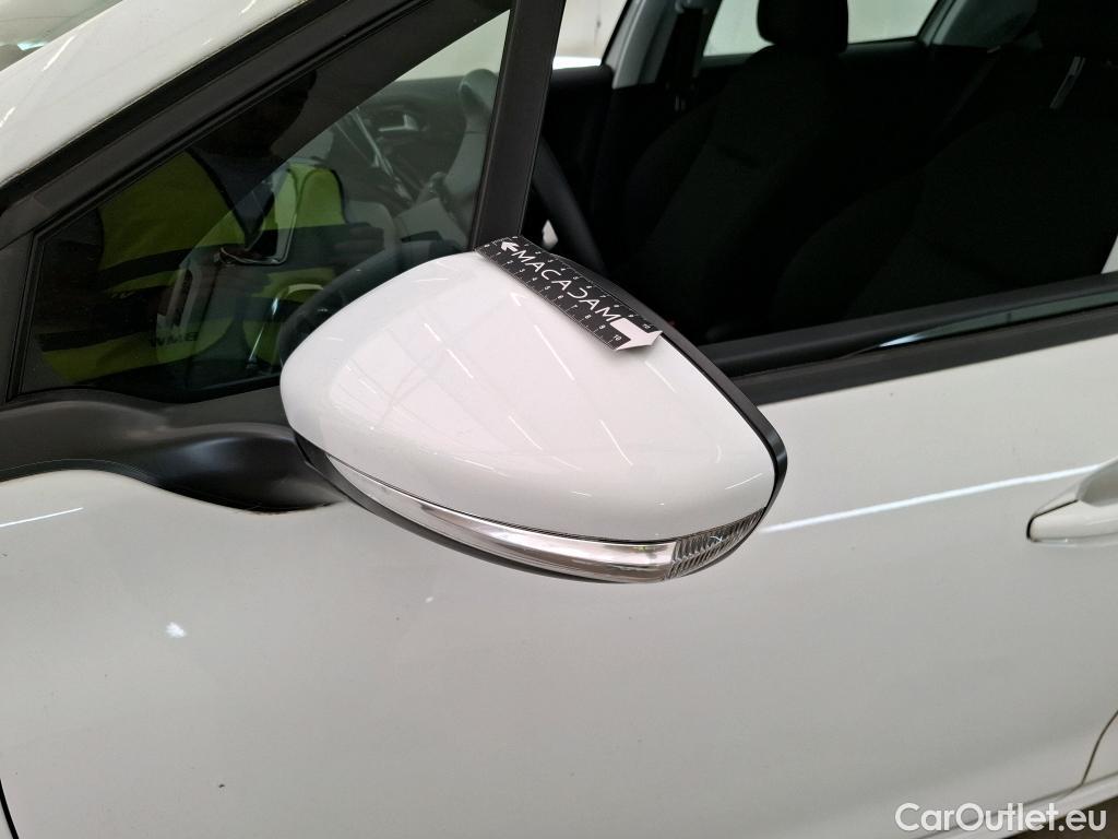  Peugeot  208  Signature 1.2 PureTech 80CV BVM5 E6dT #21
