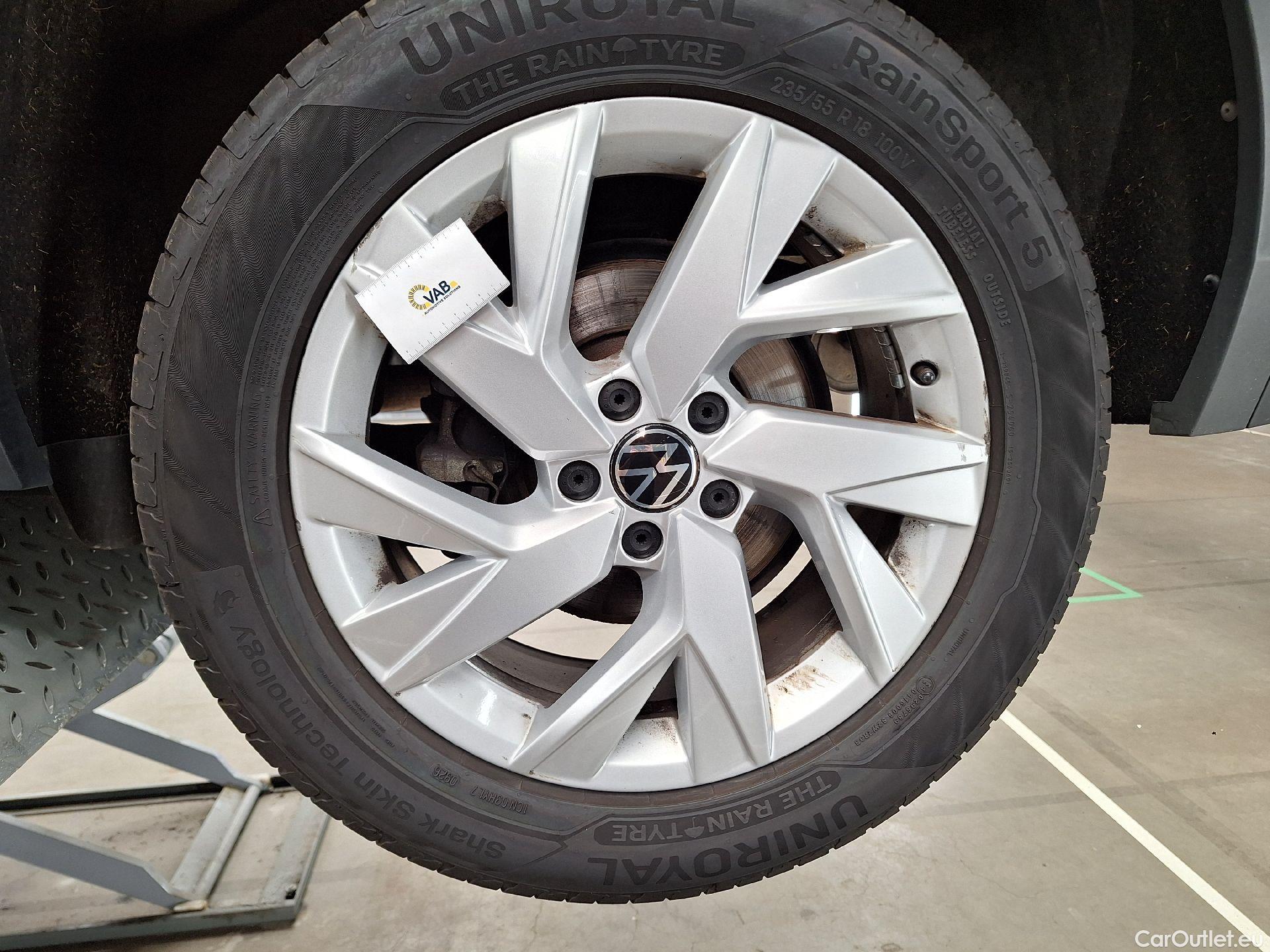  Volkswagen  Tiguan VW,  Alls FL'21, Volkswagen  Allspace 1.5 TSI DSG Elegance 5d #54