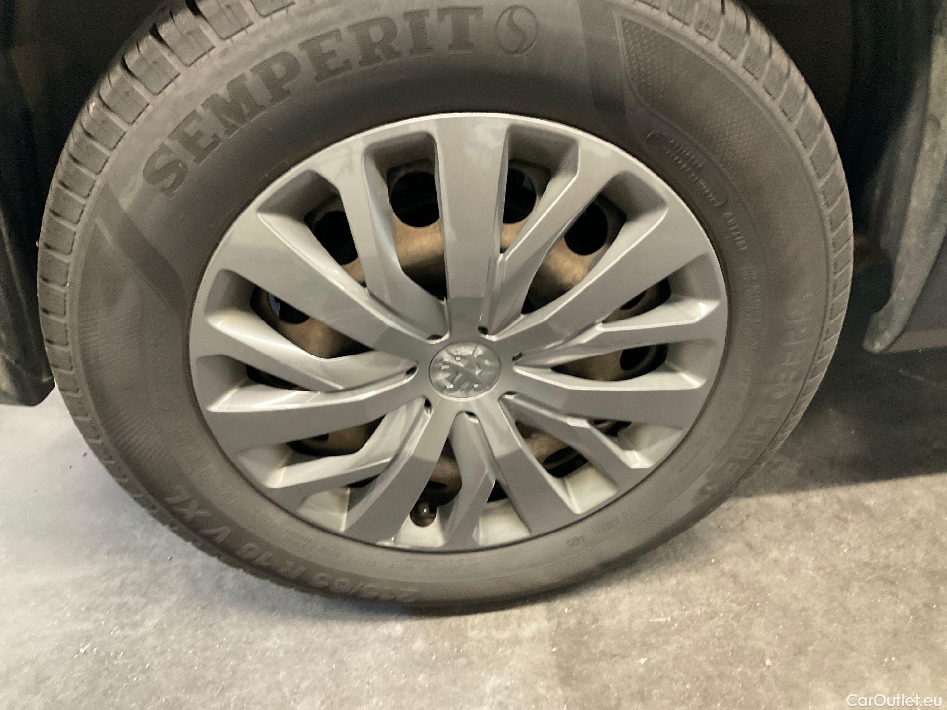  Peugeot  RIFTER Peugeot,  '18, Peugeot  1.2 PureTech 110 S/S Allure 5d 7pl #15