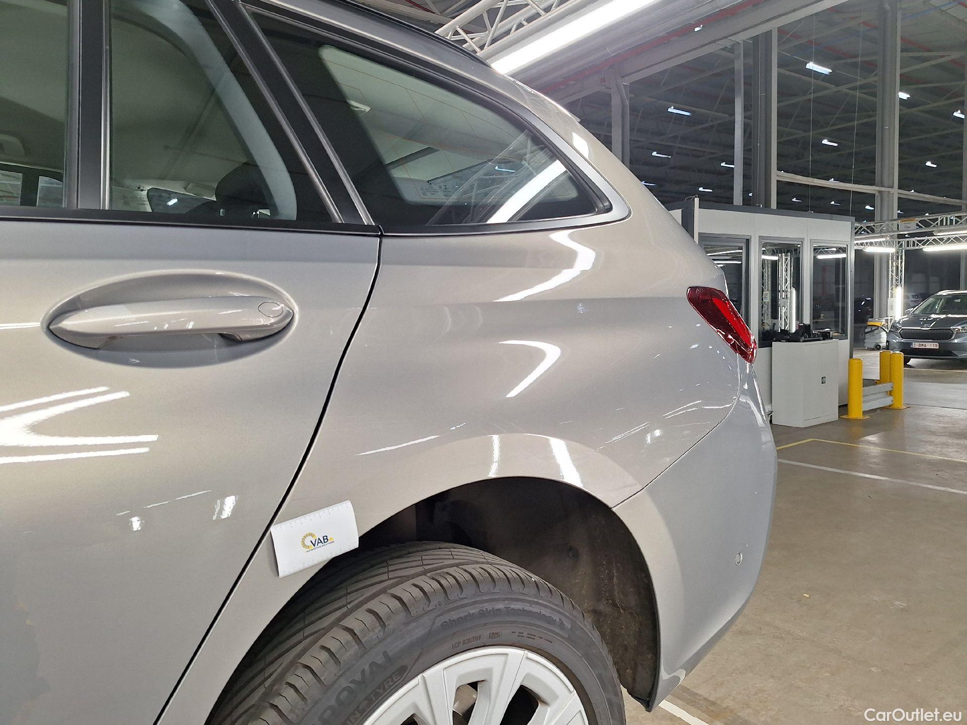  Bmw  Serie 3 BMW, 3-serie Touring '18, BMW 3 Reeks Touring 318dA (100 kW) 5d #28