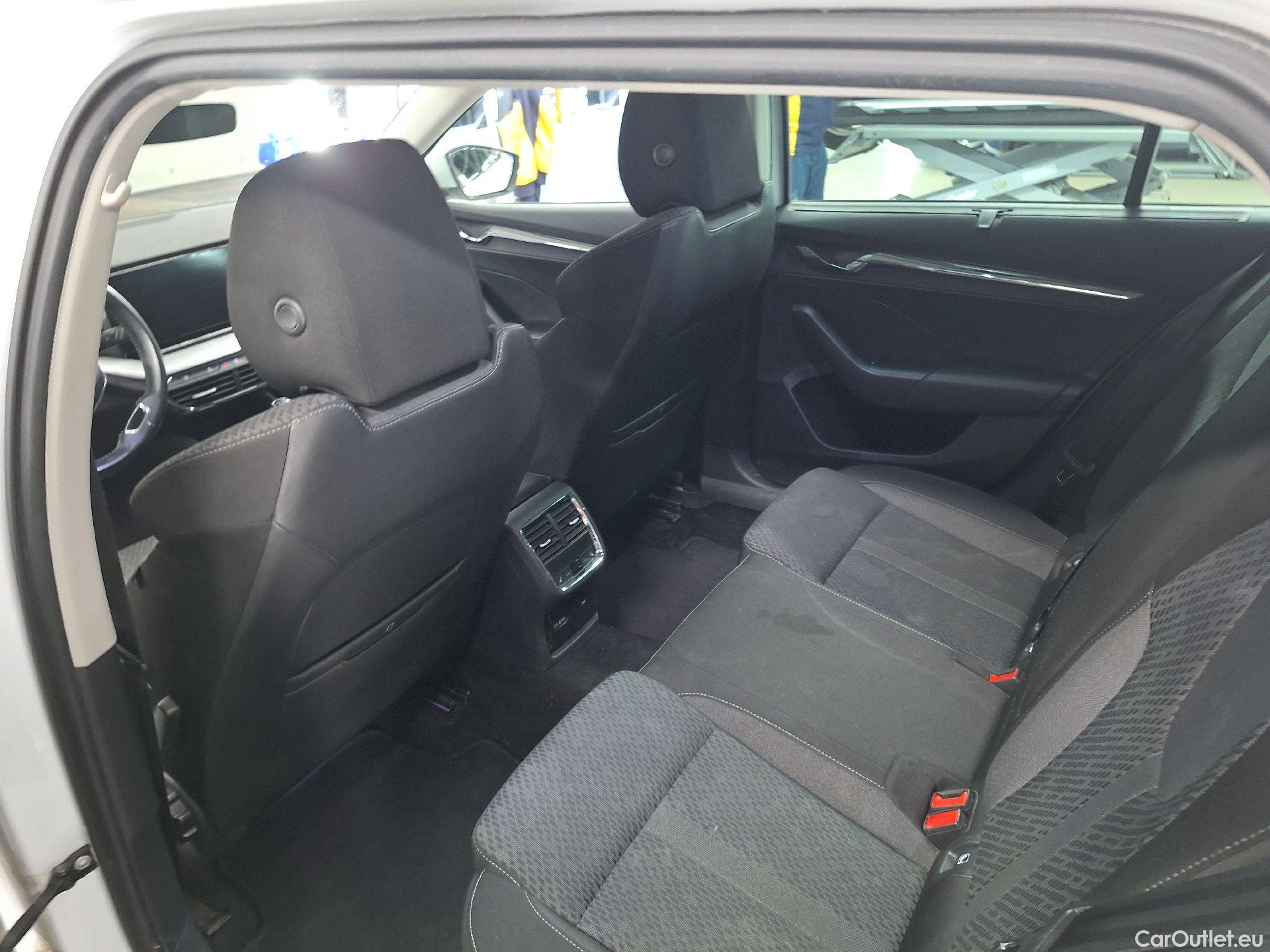  Skoda  Octavia Skoda,  Combi '20, Skoda  Combi 2.0 CRTDI 85kW Clever+ 5d #58