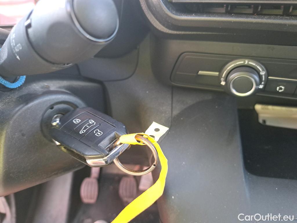  Citroen  Berlingo CITROEN  / 2018 / 3P / furgón derivado de turismo Talla M BlueHDi 100 CONTROL #4
