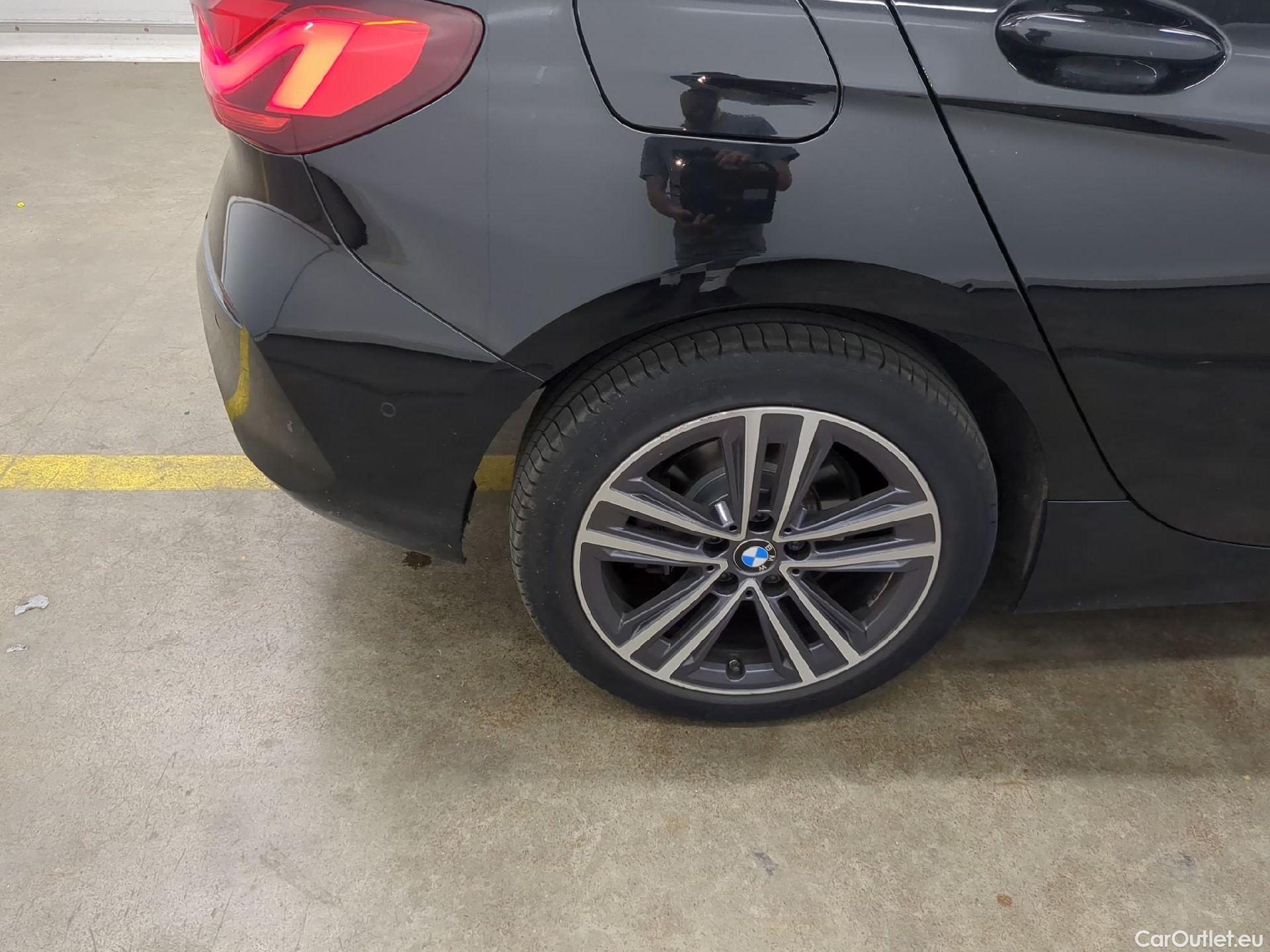  Bmw  Serie 1 Série 1 Berline 118 i Business Design 1.5 135CV BVA7 E6d #5