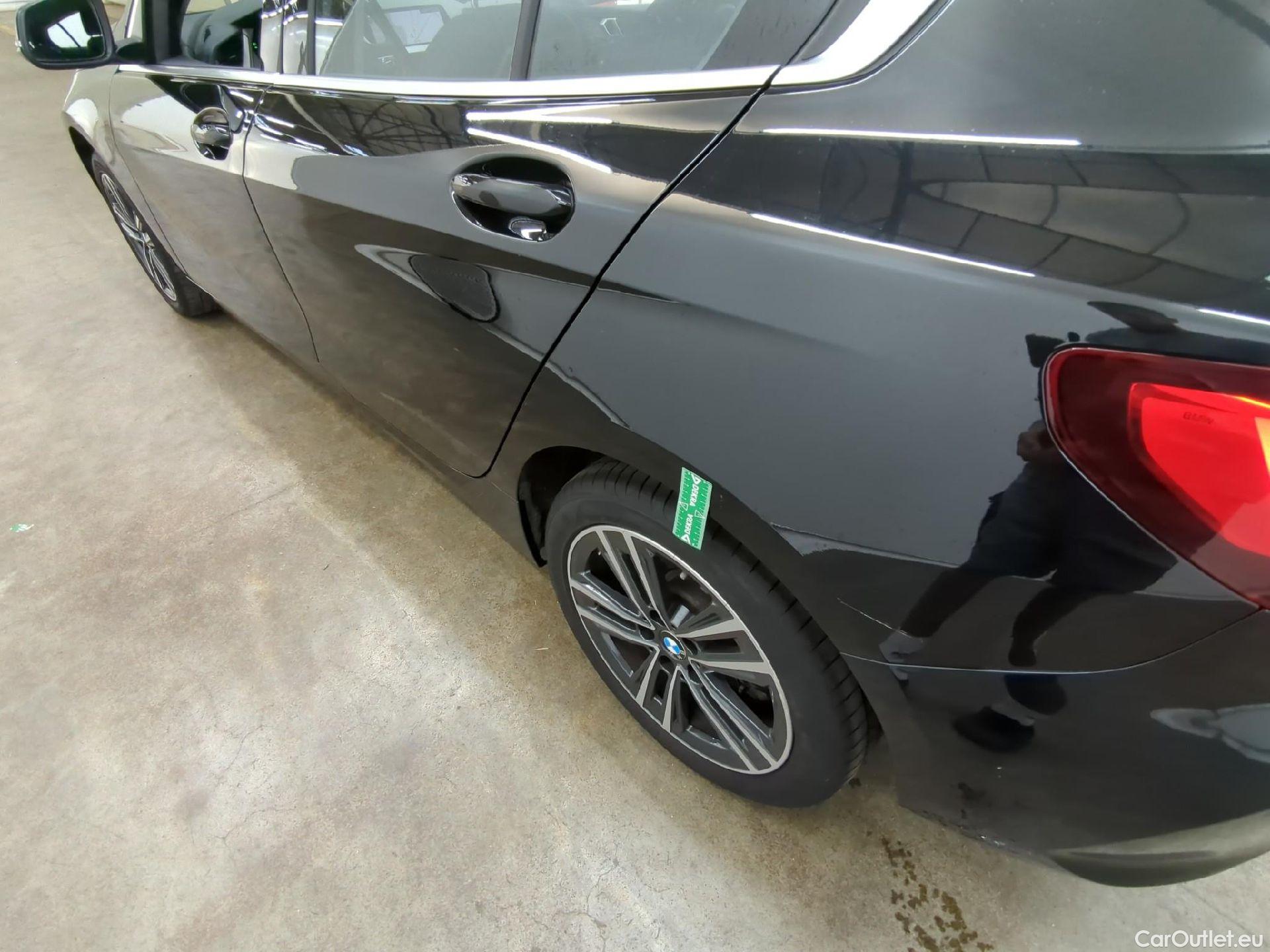  Bmw  Serie 1 BMW Série 1 / 2019 / 5P / Berline 116i Business Design #8