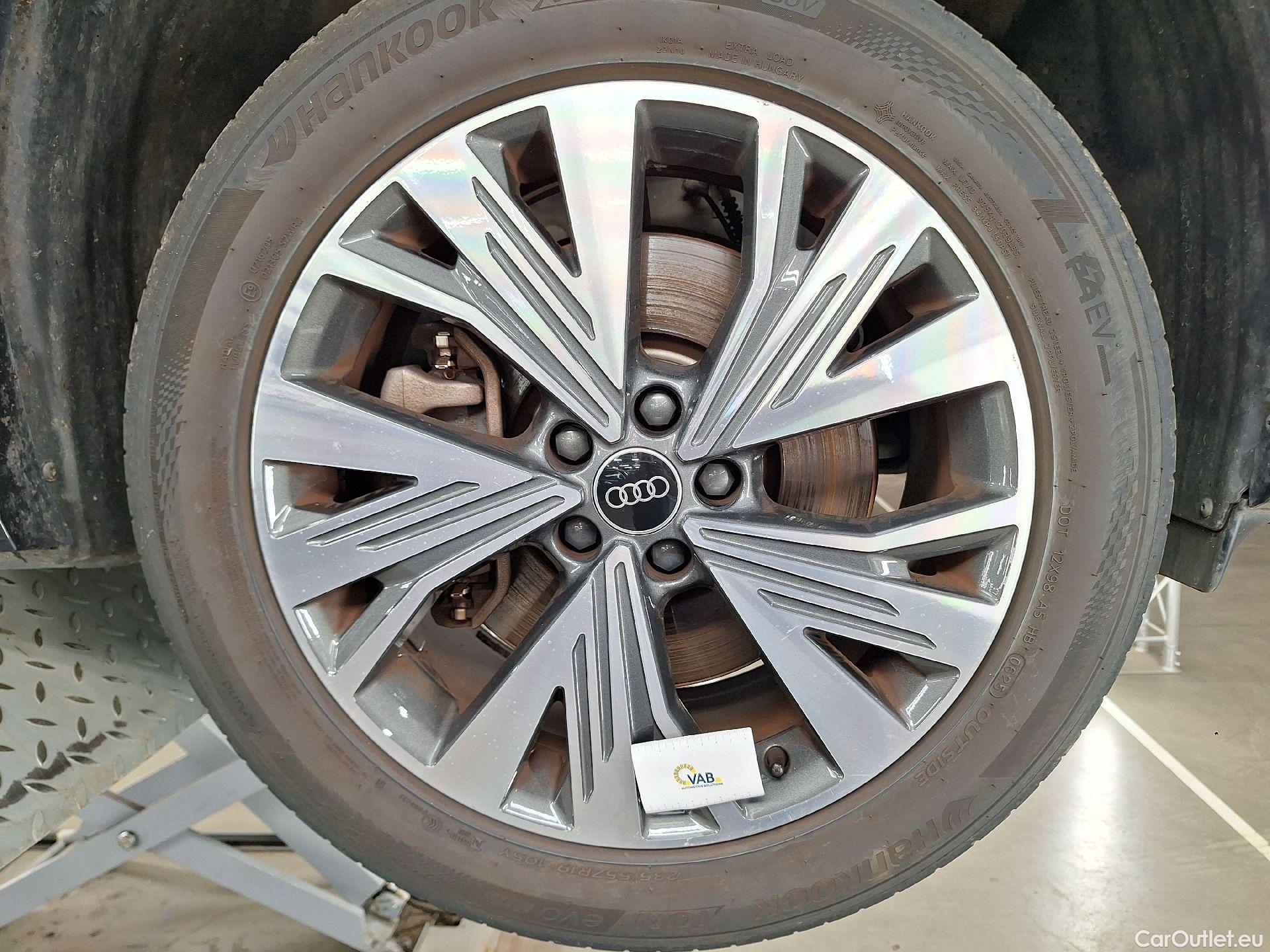  Audi  Q4 E-Tron Audi,  '21 BEV, Q4 40 150kW Advanced #17