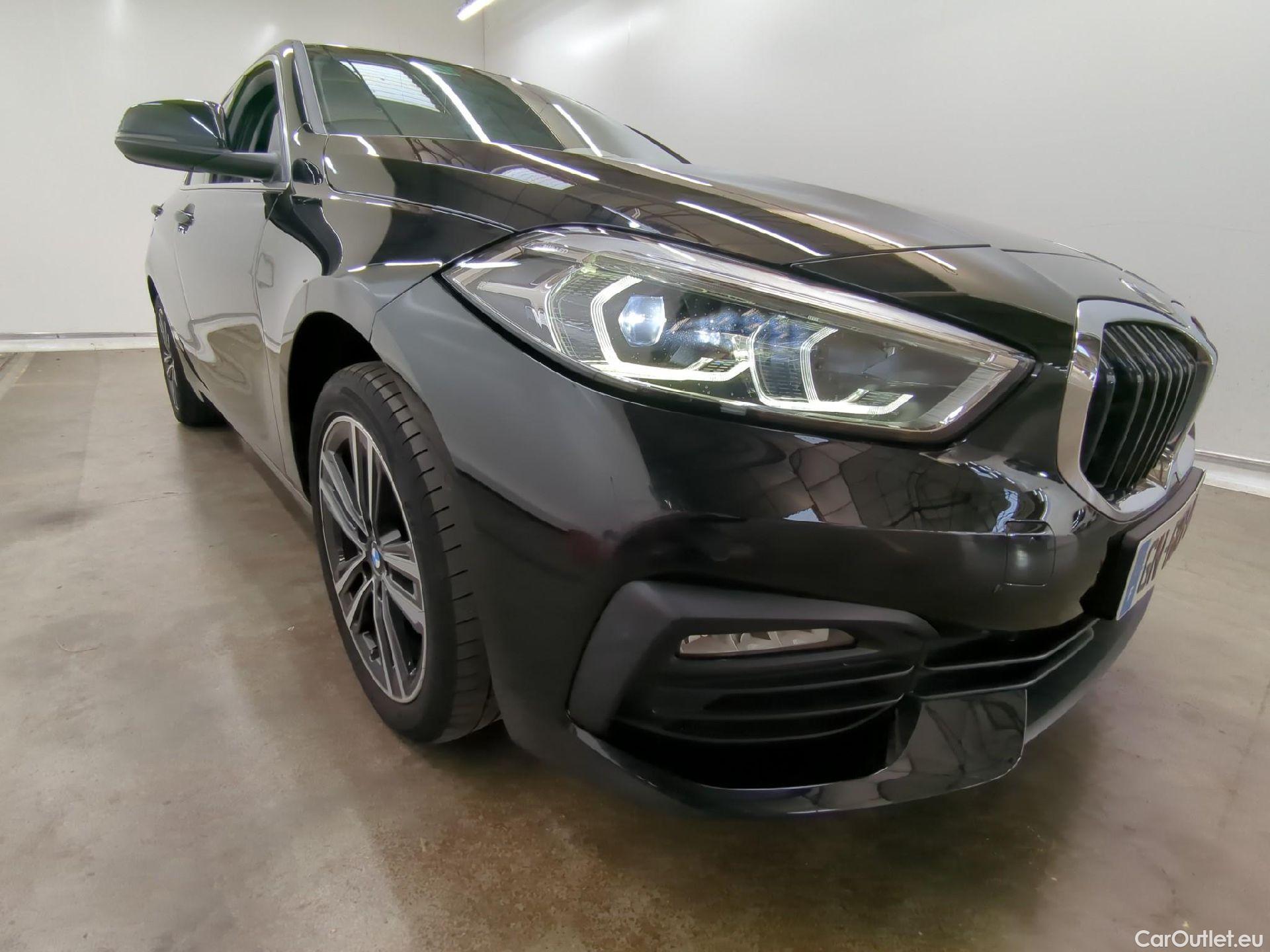  Bmw  Serie 1 BMW Série 1 / 2019 / 5P / Berline 116i Business Design #17
