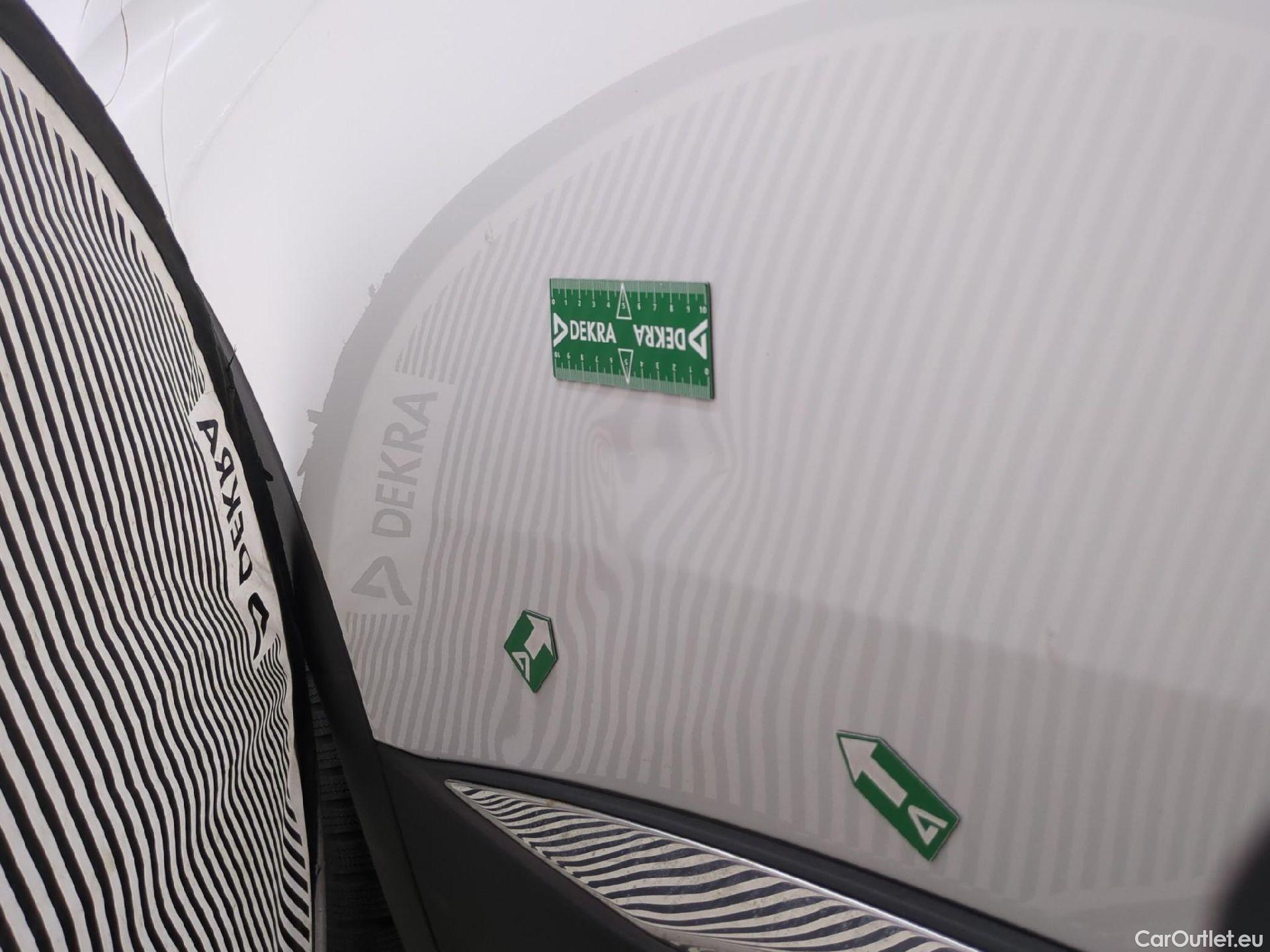  Peugeot  3008 PEUGEOT  5p SUV Puretech 180 S&S EAT8 GT LINE #26