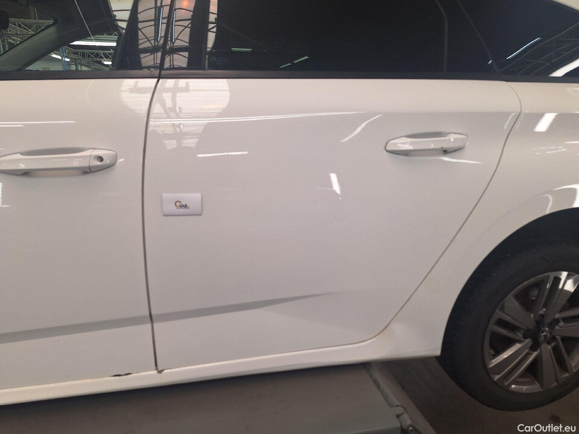  Peugeot  308 Peugeot,  SW '21, Peugeot  SW 1.5 BlueHDi 130 S&S EAT8 Active Pac #16
