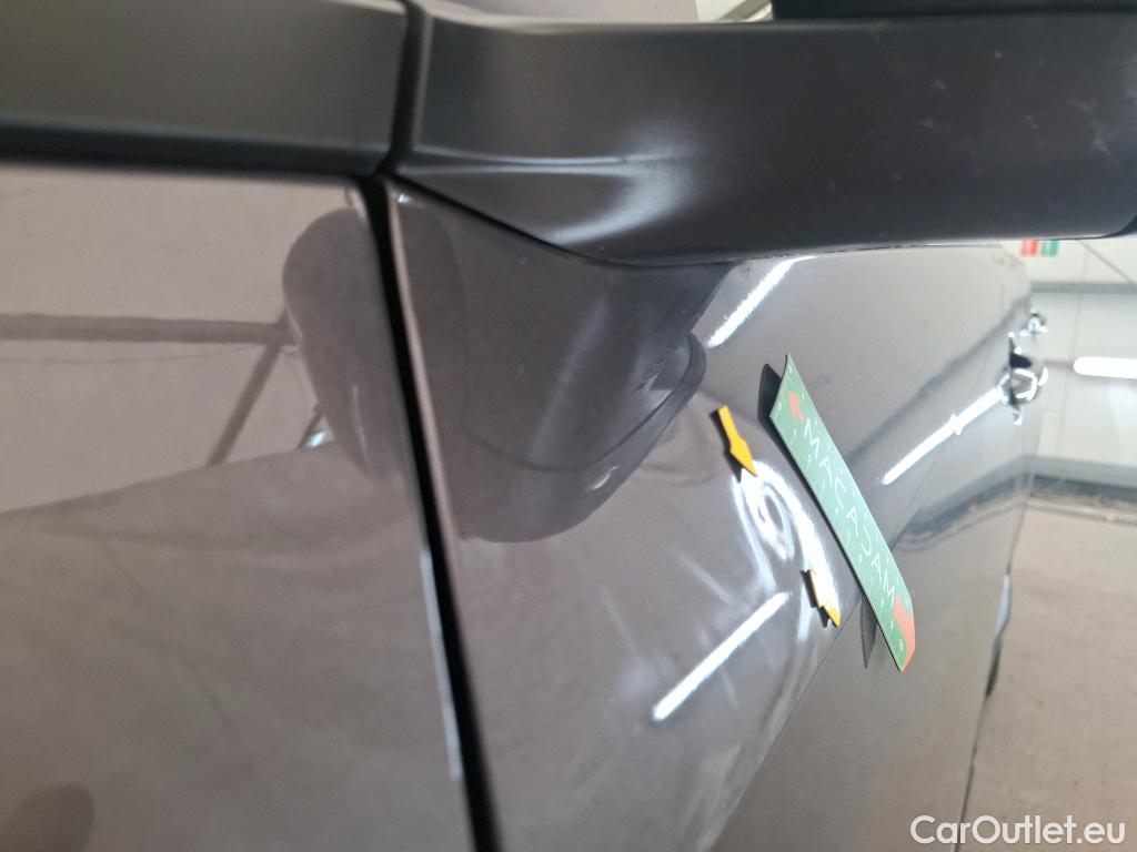  Peugeot  5008  GT 1.2 PureTech 130CV BVM6 7 Sieges E6d #15