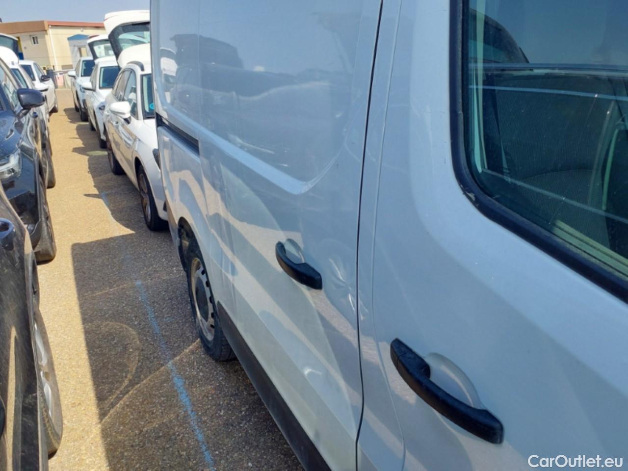  Fiat  Talento FIAT  / 2016 / 4P / furgón 1.2 Base Corto 2.0 MJet 88kW (120CV) #30