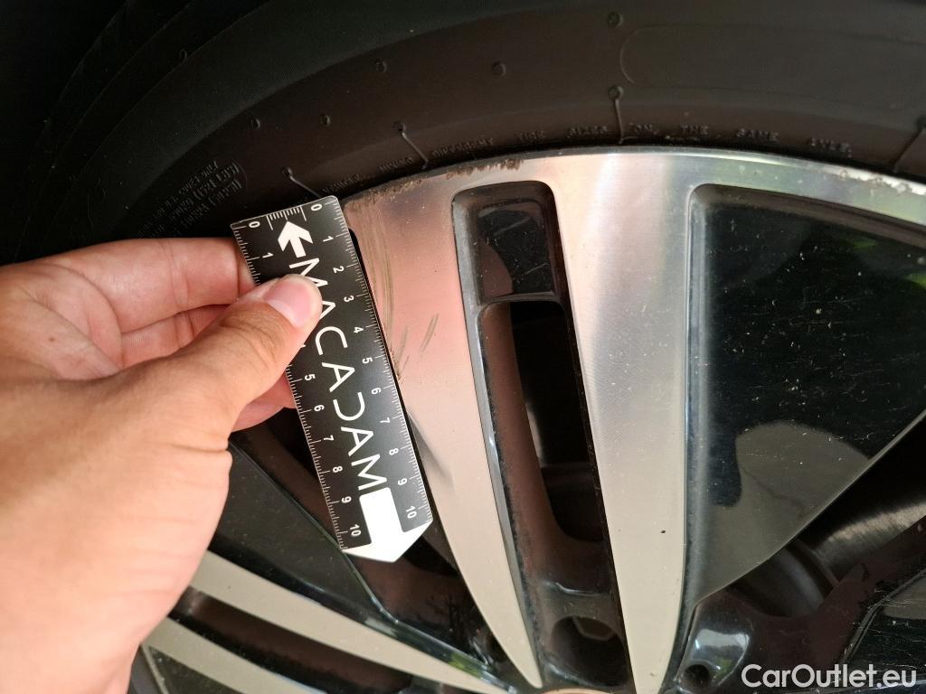  Mercedes  B-Klasse MERCEDES-BENZ Classe B / 2019 / 5P / monospace B 250e Progressive Line Edition #29