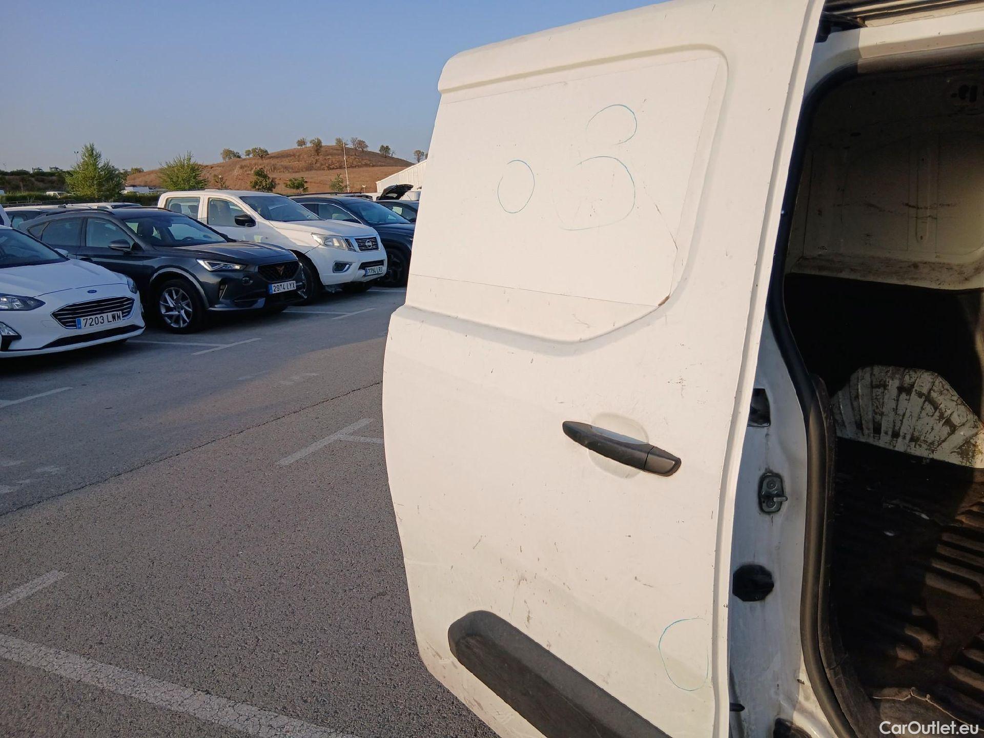  Citroen  Berlingo CITROEN  / 2018 / 3P / furgón derivado de turismo Talla M BlueHDi 100 CONTROL (AC2) #40