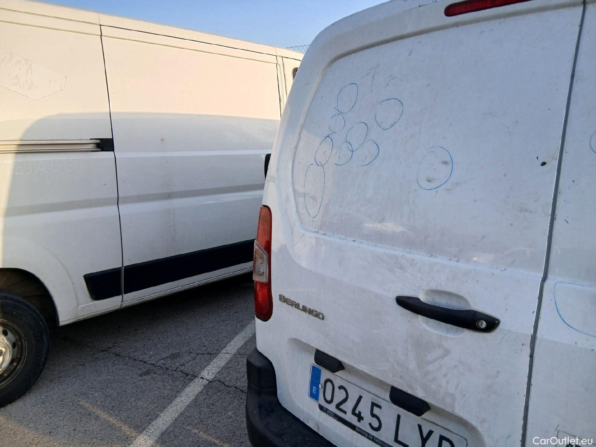  Citroen  Berlingo CITROEN  / 2018 / 3P / furgón derivado de turismo Talla M BlueHDi 100 CONTROL (AC2) #35