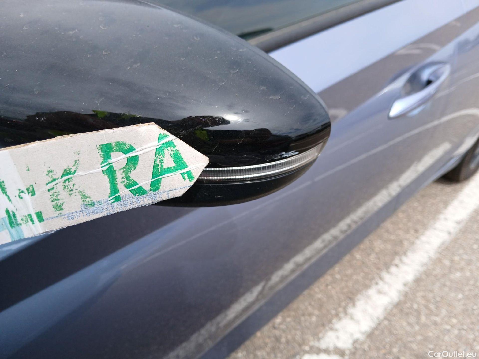  Hyundai  i20 HYUNDAI  / 2023 / 5P / berlina con portón 1.0 T Black Line #10