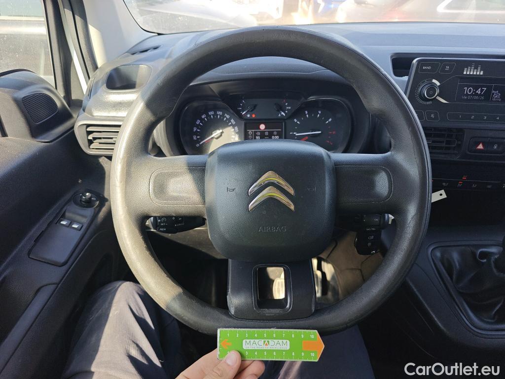  Citroen  Berlingo CITROEN  / 2018 / 4P / monovolumen compacto Talla M BlueHDi 100 S&S LIVE #38