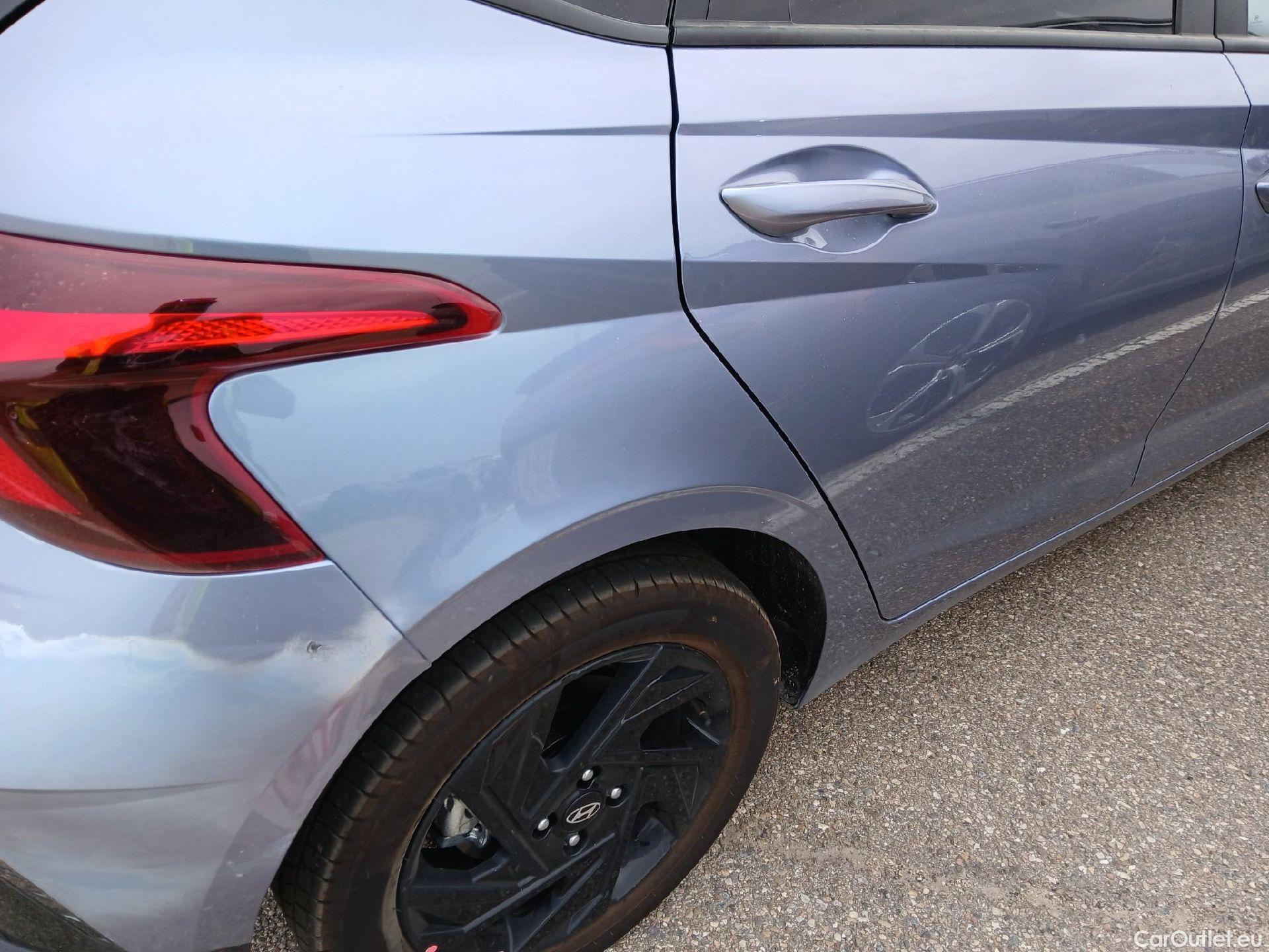  Hyundai  i20 HYUNDAI  / 2023 / 5P / berlina con portón 1.0 T Black Line #30