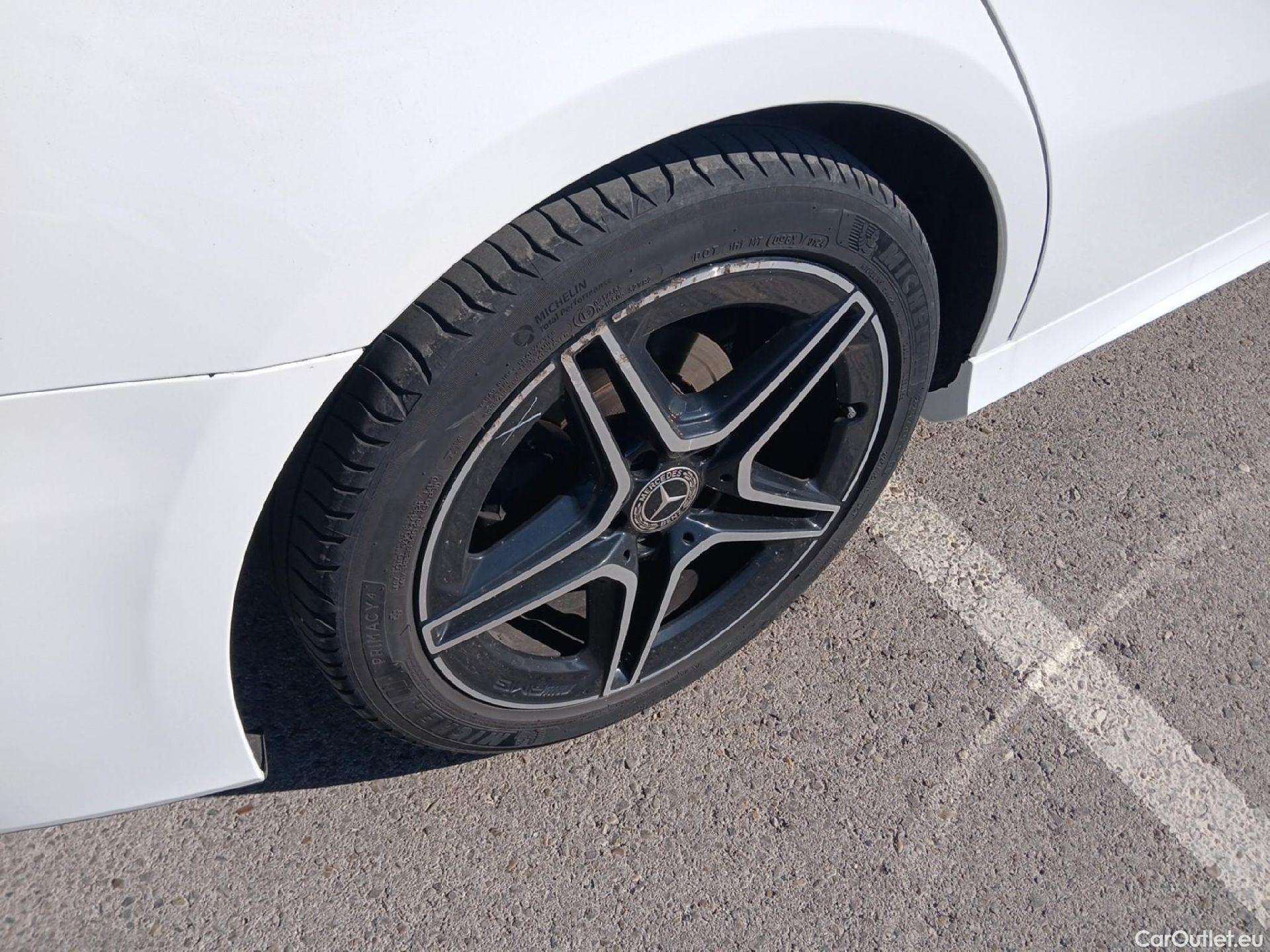  Mercedes  A-Klasse MERCEDES-BENZ Clase A / 2018 / 4P / sedán Sedán A 200 d #20