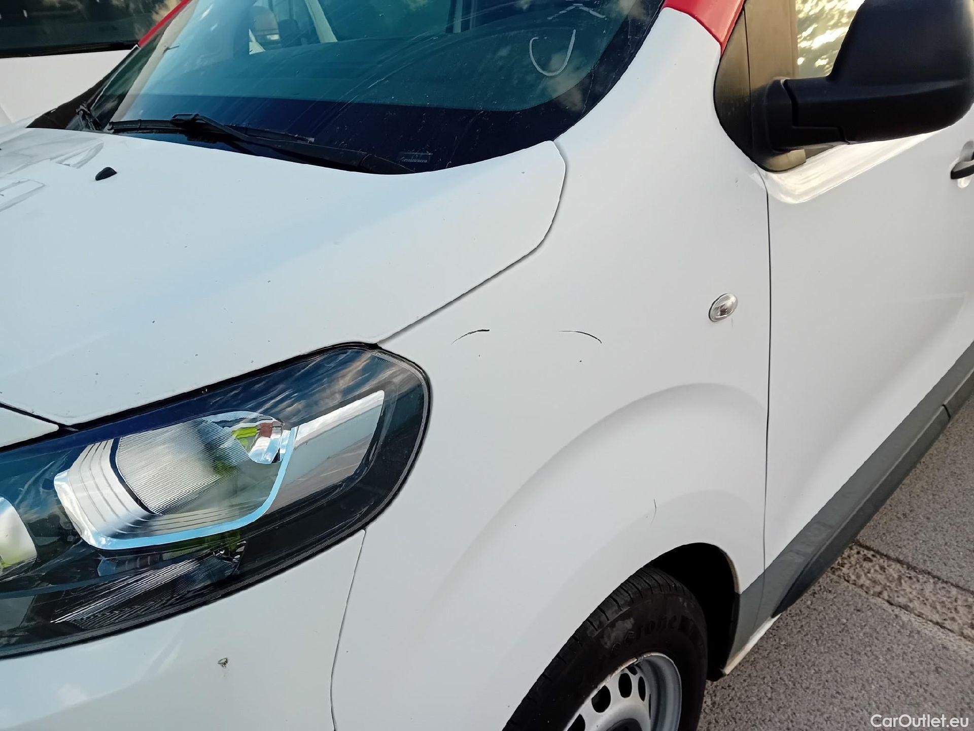  Citroen  Jumpy CITROEN  / 2016 / 4P / furgón Talla XS BlueHDi 100 S&S 6v Control #22