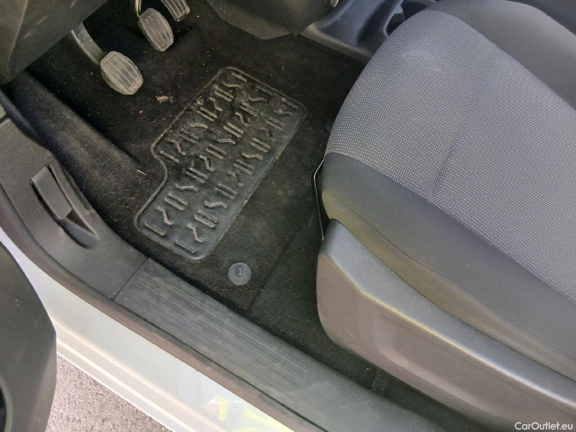  Citroen  Berlingo CITROEN  / 2018 / 4P / furgón derivado de turismo Talla M BlueHDi 100 #6
