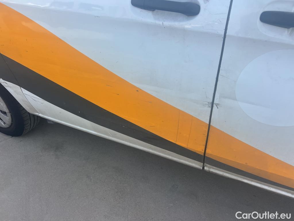  Mercedes  Vito MERCEDES-BENZ  / 2014 / 4P / furgón 111 CDI Larga #12
