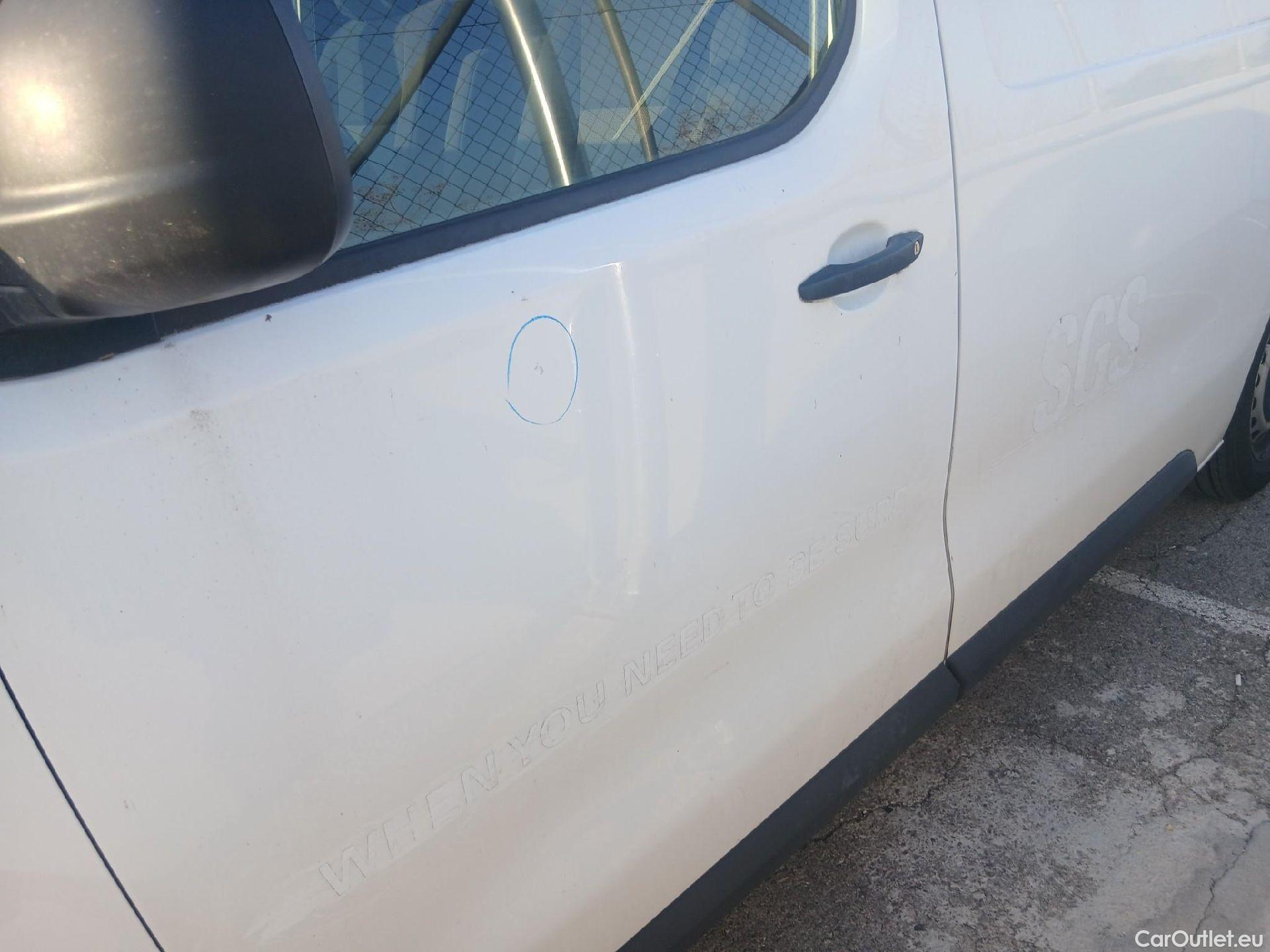  Peugeot  Expert PEUGEOT  / 2016 / 4P / furgón Furgón Premium 2.0 BlueHDi 120 Standard #11