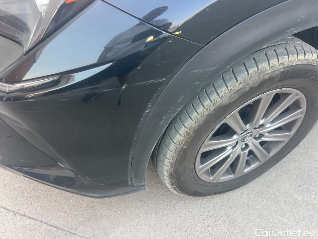  Lexus  NX LEXUS  / 2017 / 5P / todoterreno 2.5 300h Business Navigation 2WD #38