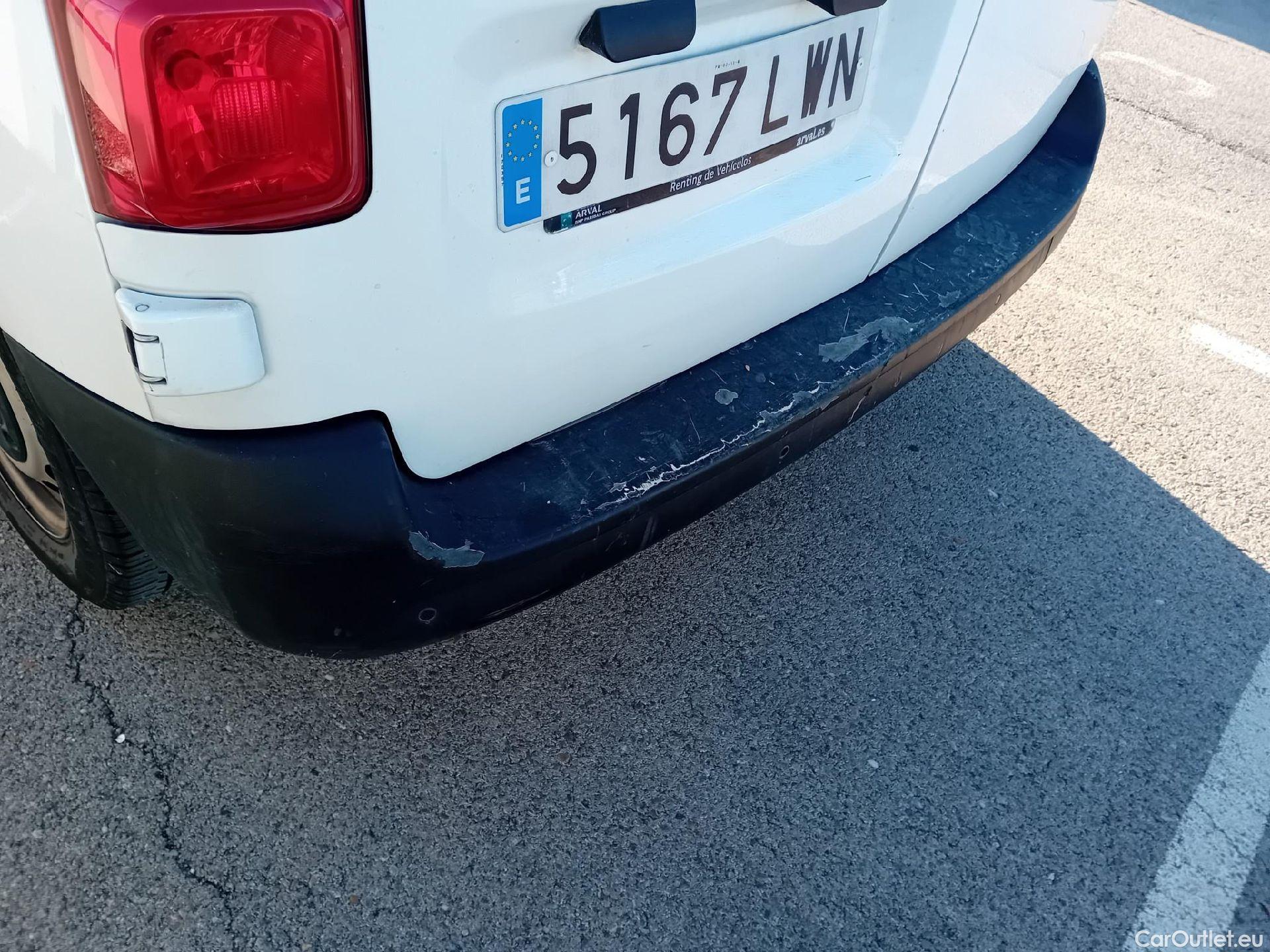  Peugeot  Expert PEUGEOT  / 2016 / 4P / furgón Furgón Premium 1.5 BlueHDi 100 Standard (AC) #24