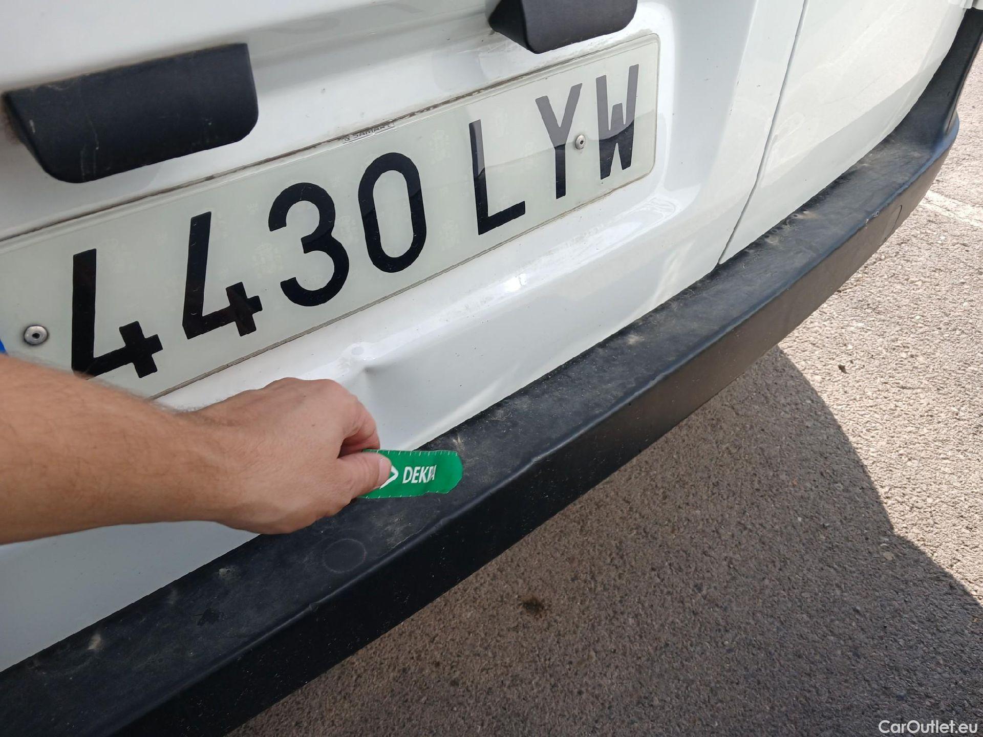  Fiat  Fiorino FIAT  / 2016 / 3P / furgón derivado de turismo Cargo Base N1 1.3 MJet 70 kW (95 CV) #7