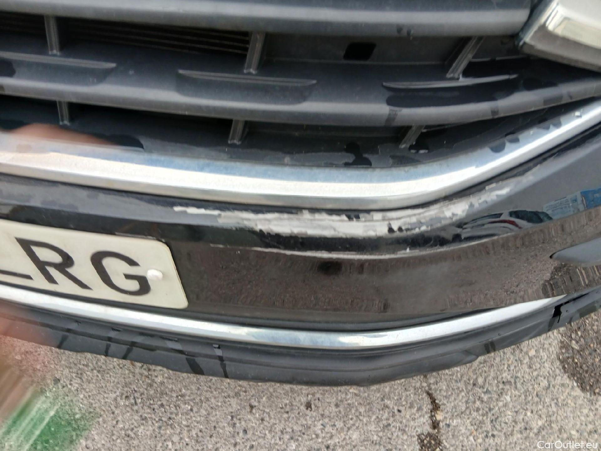  Volkswagen  Tiguan VOLKSWAGEN  / 2020 / 5P / todoterreno Life 2.0 TDI 110kW (150CV) DSG (AC2) #3