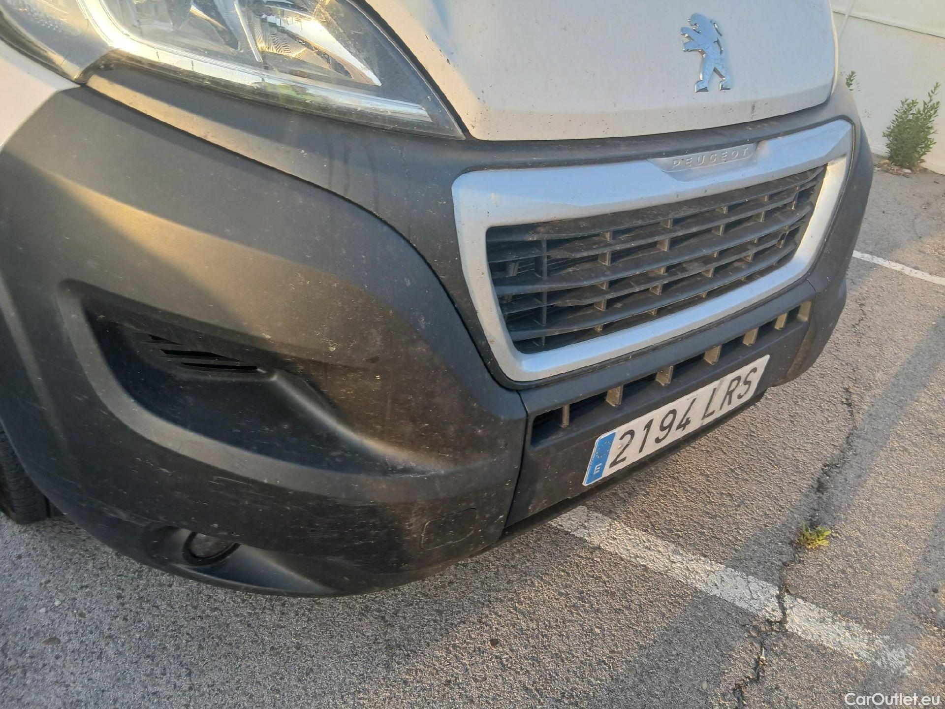  Peugeot  Boxer PEUGEOT  / 2014 / 4P / furgón 333 L2 H1 BHDI 103kW (140CV) S&S 6 V. M (AC) #19