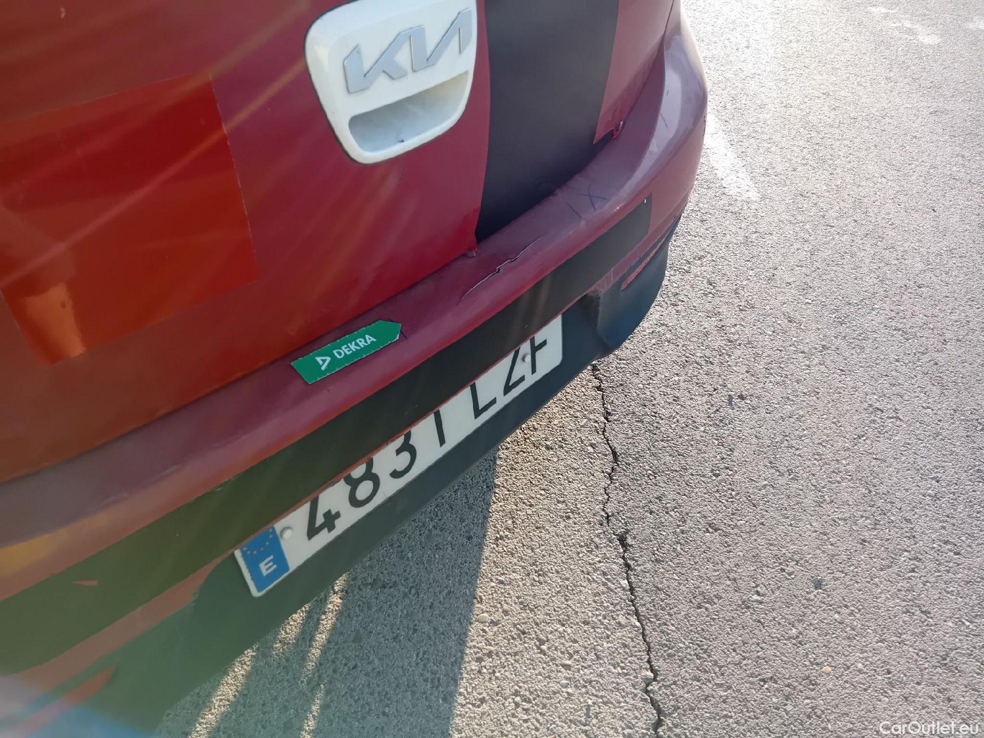  KIA  Rio KIA  / 2020 / 5P / berlina con portón 1.0 T-GDi 74kW (100CV) MHEV iMT Concept #24