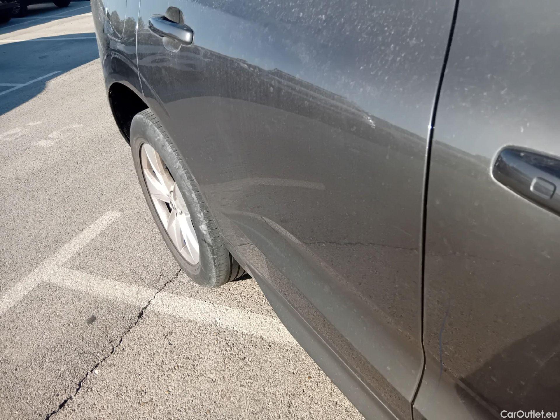  Volvo  XC60 VOLVO  / 2017 / 5P / todoterreno 2.0 B4 D Momentum Pro Auto #31