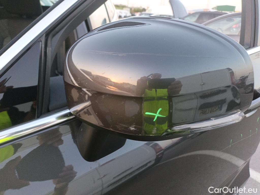  Volvo  XC60 VOLVO    2.0 T6 AWD Recharge Core Auto #30